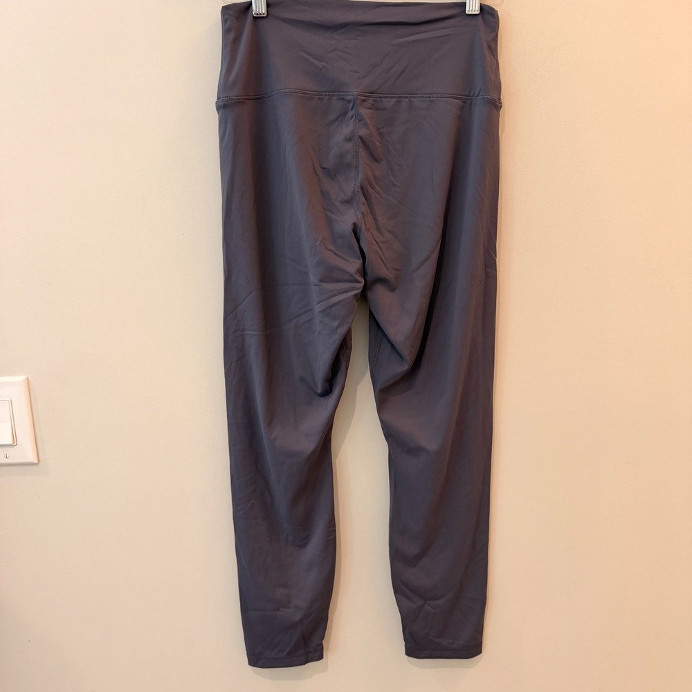 Quince Ultra Form High Rise Legging Pilates Yoga Gym Travel Blue Fog Large EUC - Picture 10 of 16